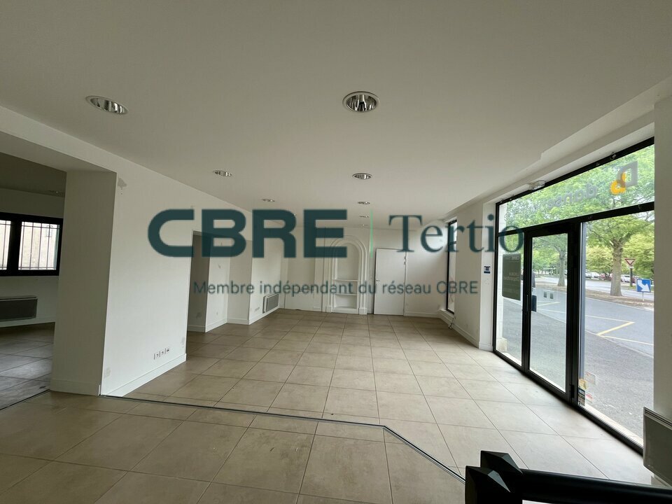CBRE Tertio LOCATION-LOCAL COMMERCIAL-SAINT-CYR-SUR-LOIRE-37