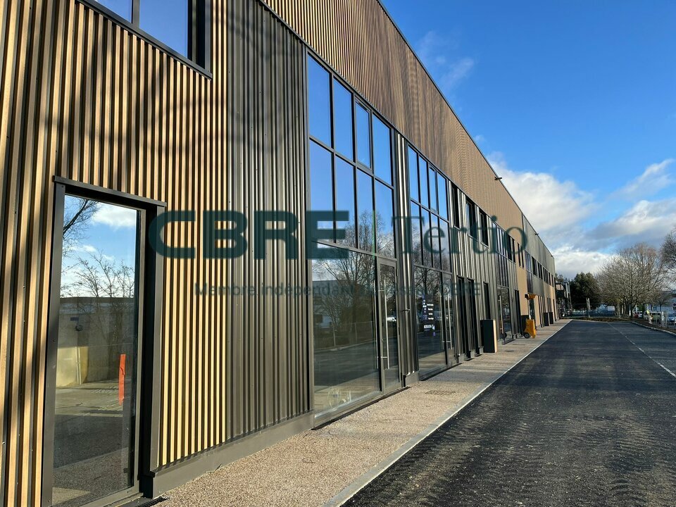 CBRE Tertio VENTE-LOCAL D'ACTIVITE-SAINT-CYR-SUR-LOIRE-37
