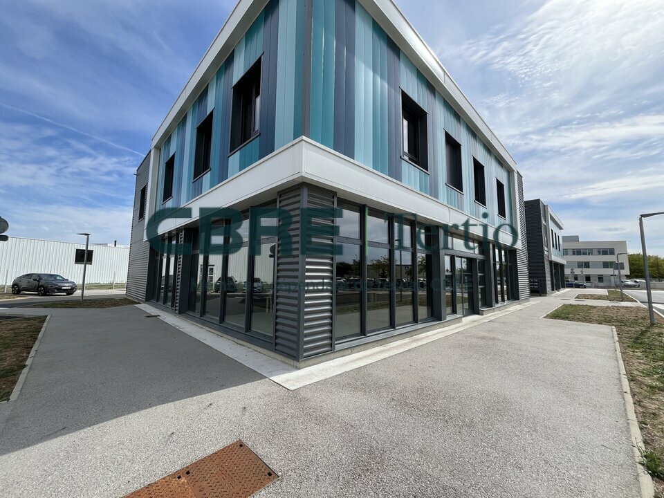 CBRE Tertio LOCATION-LOCAL COMMERCIAL-TOURS-37