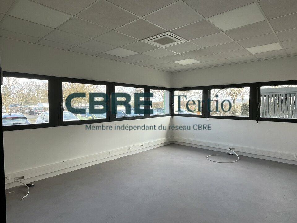 CBRE Tertio LOCATION-BUREAUX-SAINT-CYR-SUR-LOIRE-37