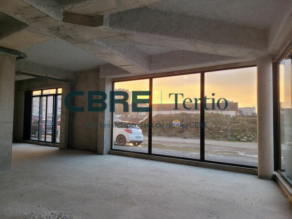 CBRE Tertio LOCATION-LOCAL COMMERCIAL-TOURS-37