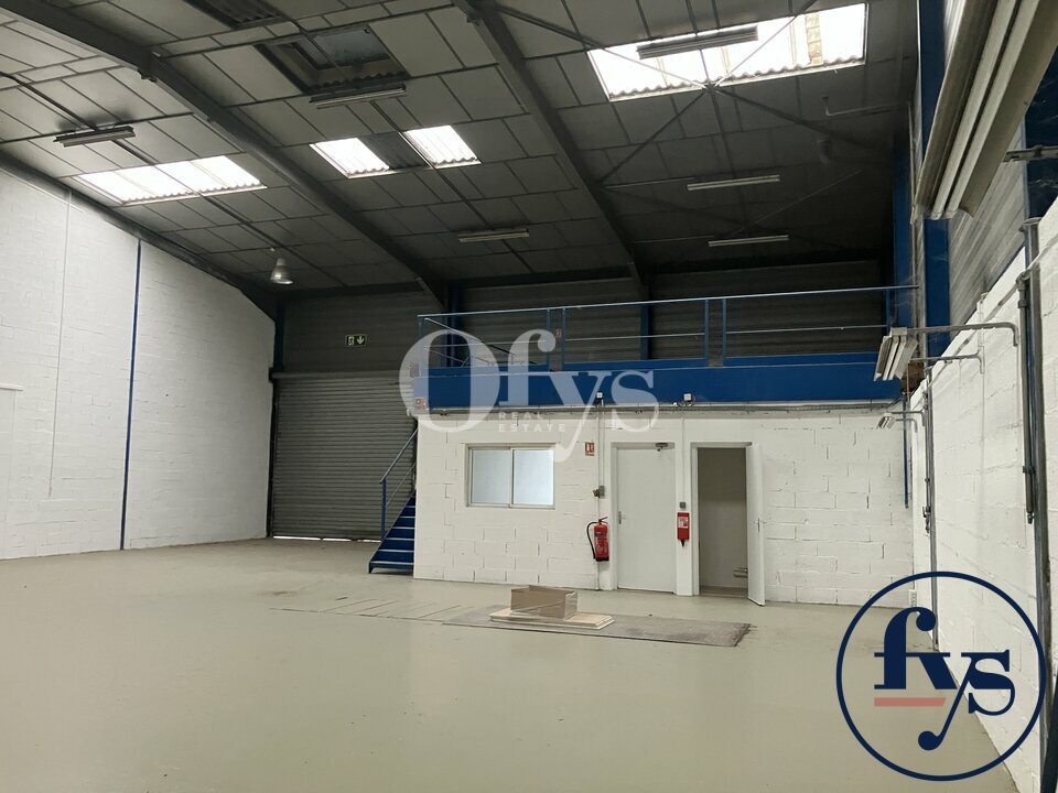 OFYS LOCATION-LOCAL D'ACTIVITE-CHASSIEU-69