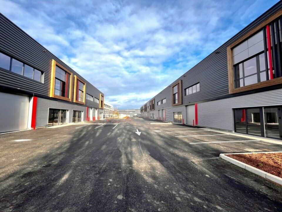 OFYS LOCATION-LOCAL D'ACTIVITE-SAINT_QUENTIN_FALLAVIER-38