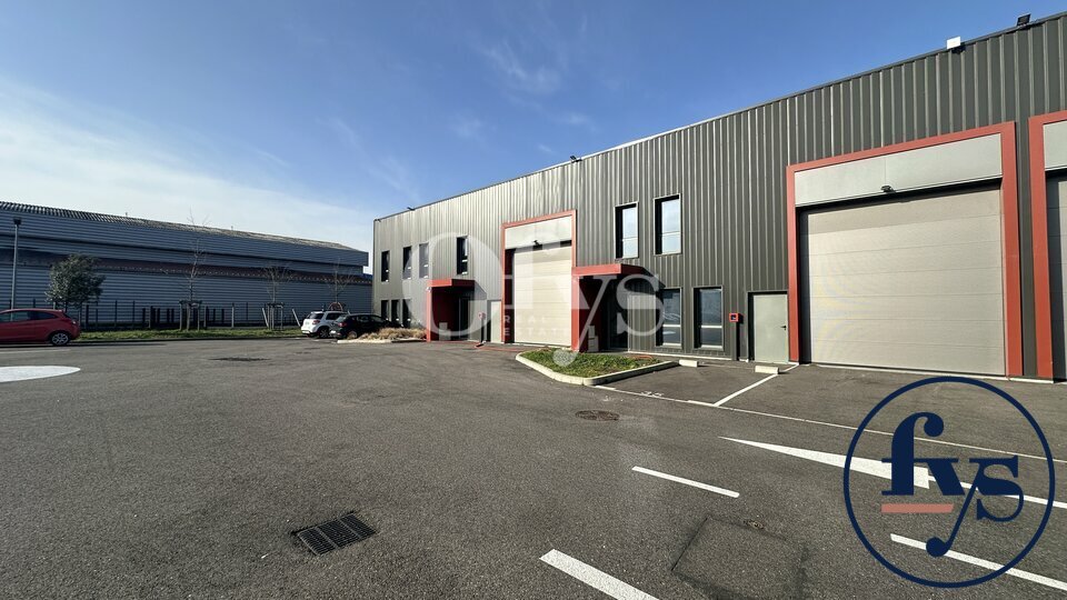 OFYS LOCATION-LOCAL D'ACTIVITE-CHASSIEU-69