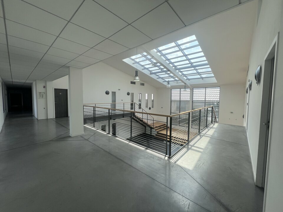 OFYS VENTE-BUREAUX-DECINES-CHARPIEU-69