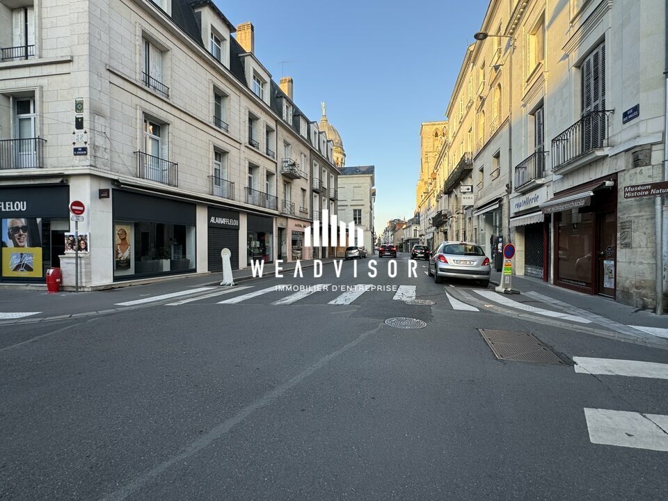 WEADVISOR TOURS CESSION-LOCAL COMMERCIAL-TOURS-37