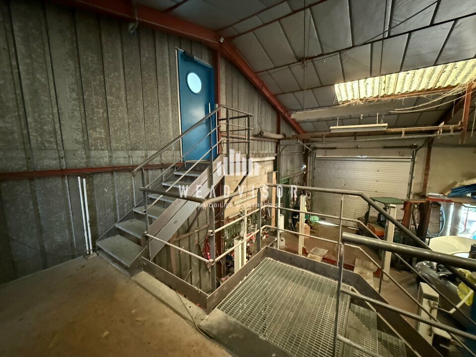 WEADVISOR TOURS LOCATION-LOCAL COMMERCIAL-MONTLOUIS-SUR-LOIRE-37