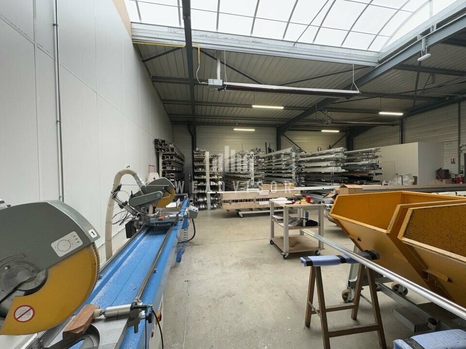 WEADVISOR TOURS LOCATION-ENTREPOT-SORIGNY-37