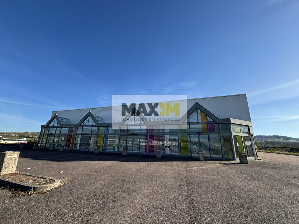 MAX-IM LOCATION-LOCAL COMMERCIAL-CREANCEY-21