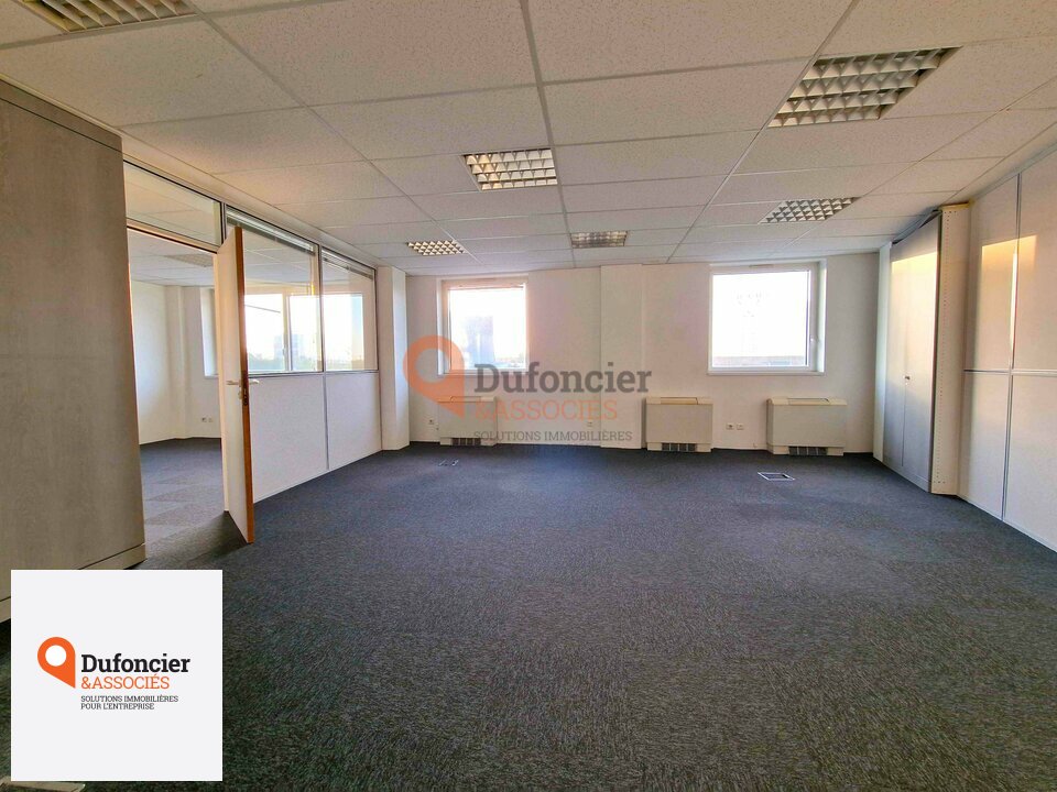 DUFONCIER ET ASSOCIES VENTE-BUREAUX-CHASSENEUIL_DU_POITOU-86