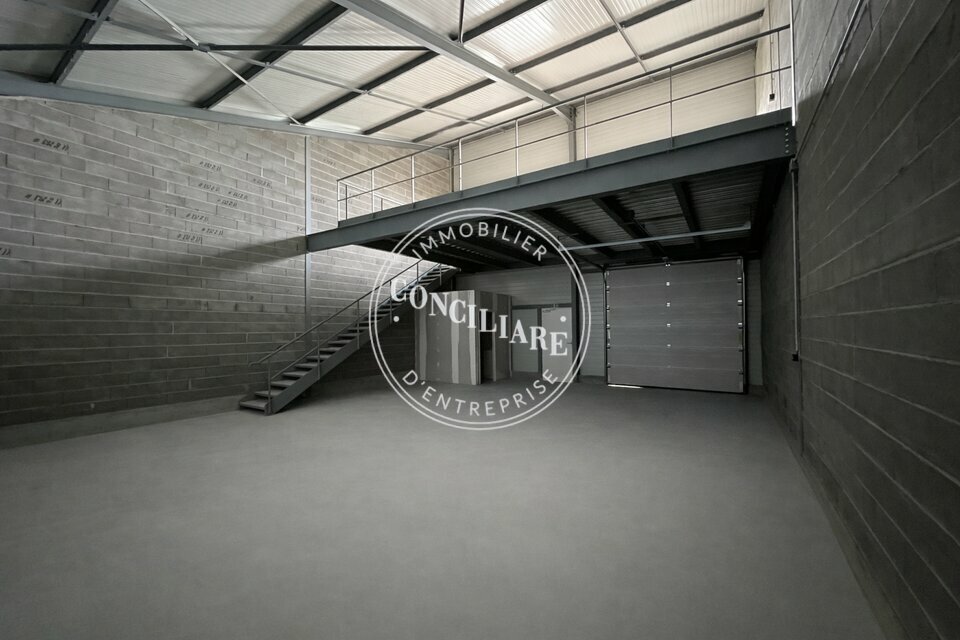 CONCILIARE LOCATION-ENTREPOT-DREMIL-LAFAGE-31