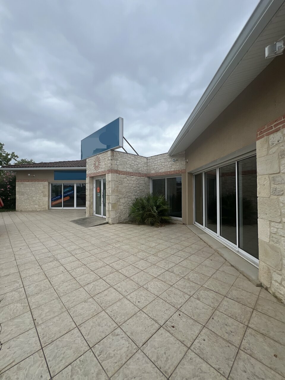 CONCILIARE LOCATION-LOCAL COMMERCIAL-LEGUEVIN-31