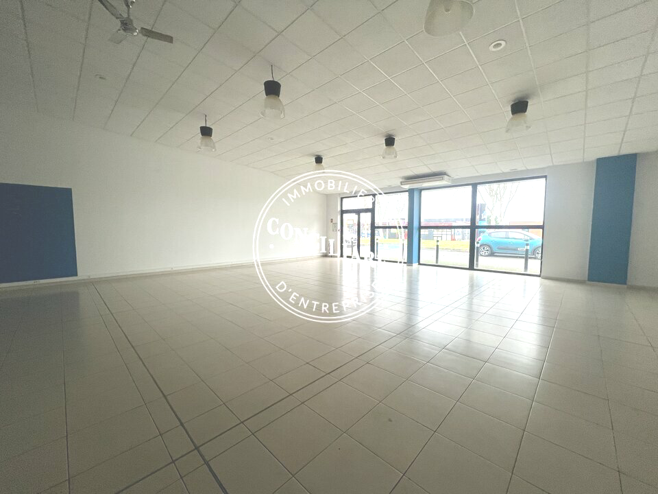 CONCILIARE LOCATION-LOCAL COMMERCIAL-BALMA-31