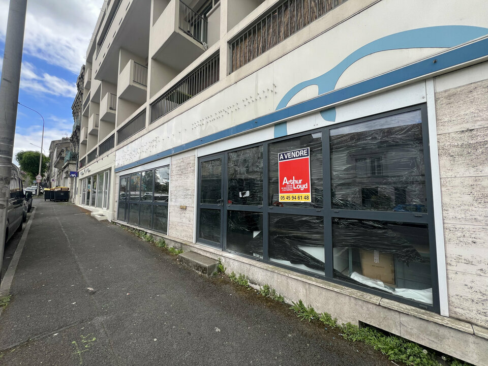 ARTHUR LOYD CHARENTE VENTE-LOCAL COMMERCIAL-ANGOULEME-16