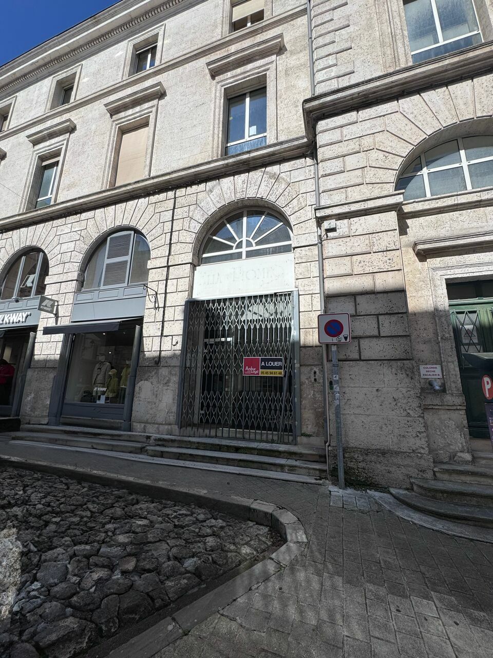 ARTHUR LOYD CHARENTE LOCATION-LOCAL COMMERCIAL-ANGOULEME-16