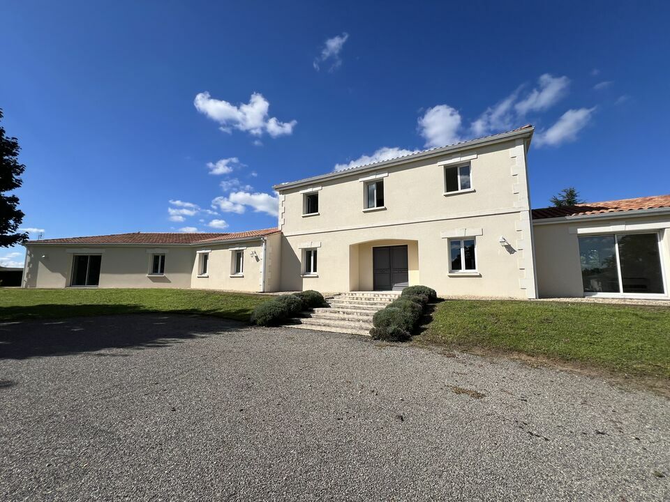 ARTHUR LOYD CHARENTE VENTE-BUREAUX-VAL-DE-COGNAC-16