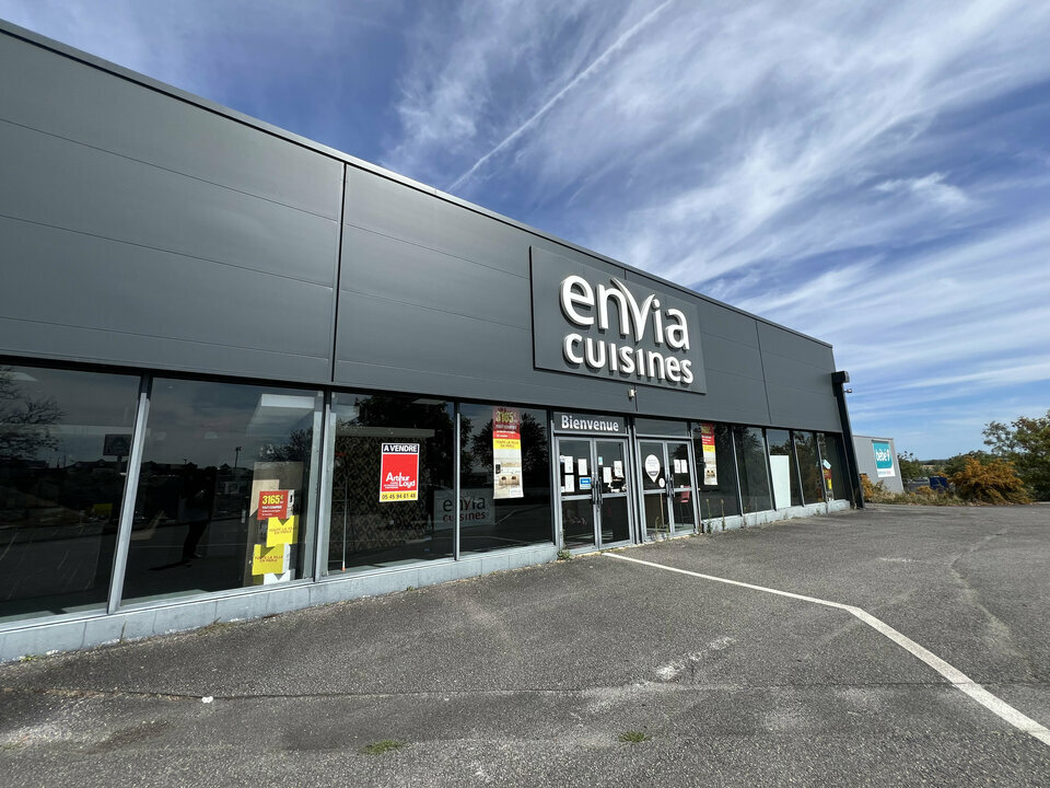 ARTHUR LOYD CHARENTE VENTE-LOCAL COMMERCIAL-CHAMPNIERS-16