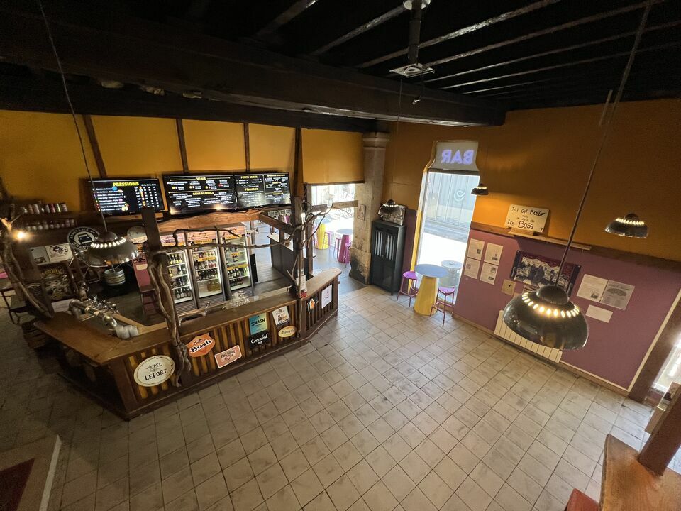 ARTHUR LOYD CHARENTE LOCATION-LOCAL COMMERCIAL-ANGOULEME-16