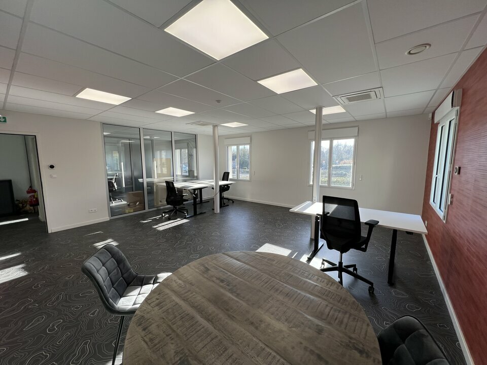 ARTHUR LOYD CHARENTE LOCATION-BUREAUX-RUELLE_SUR_TOUVRE-16