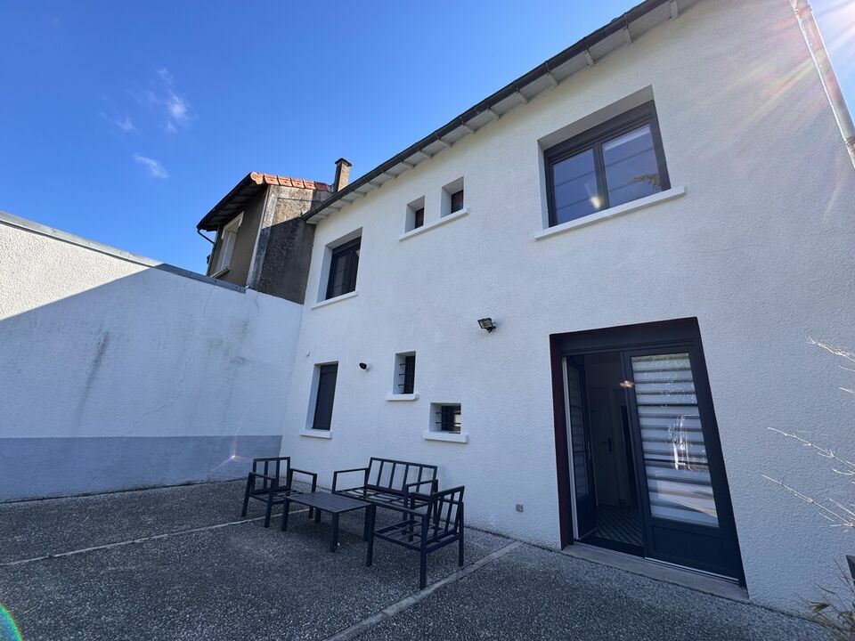 ARTHUR LOYD CHARENTE LOCATION-BUREAUX-L'ISLE-D'ESPAGNAC-16