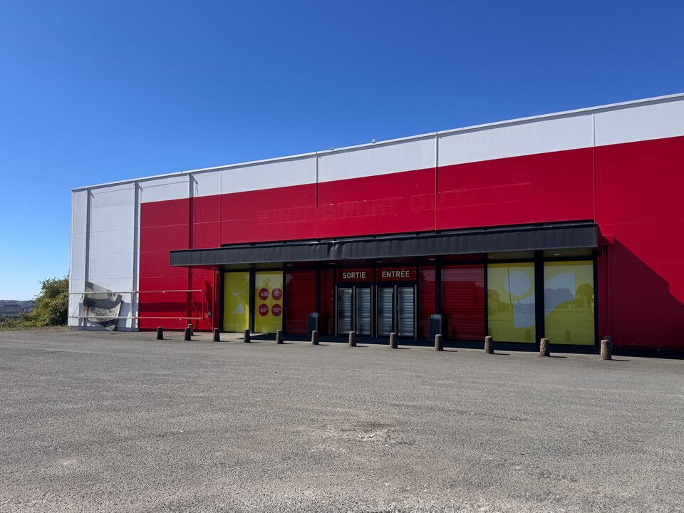 ARTHUR LOYD CHARENTE LOCATION-LOCAL COMMERCIAL-CHAMPNIERS-16