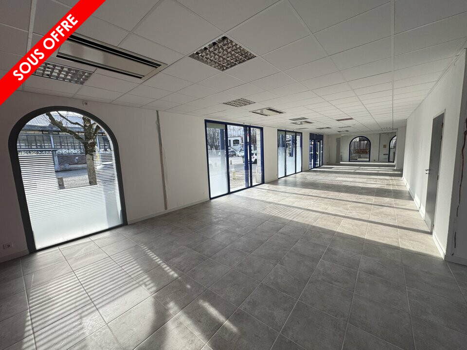ARTHUR LOYD CHARENTE LOCATION-LOCAL COMMERCIAL-ANGOULEME-16