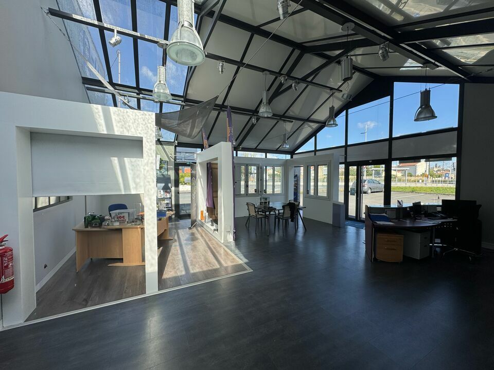 ARTHUR LOYD CHARENTE LOCATION-LOCAL COMMERCIAL-ANGOULEME-16