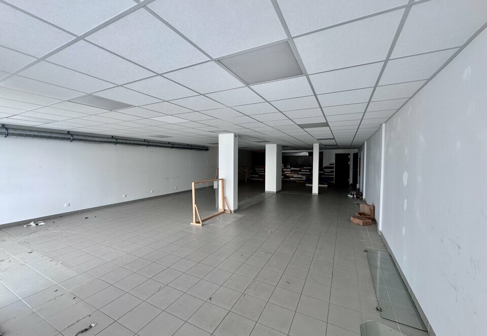 ARTHUR LOYD CHARENTE LOCATION-LOCAL COMMERCIAL-L'ISLE_D'ESPAGNAC-16