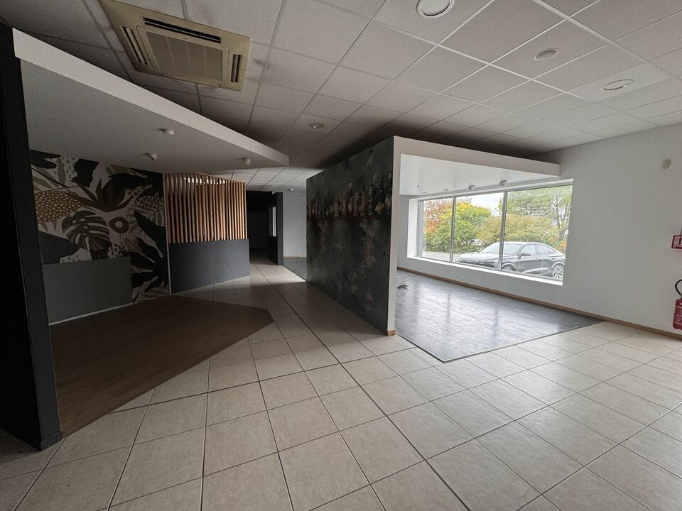 ARTHUR LOYD CHARENTE LOCATION-LOCAL COMMERCIAL-CHAMPNIERS-16