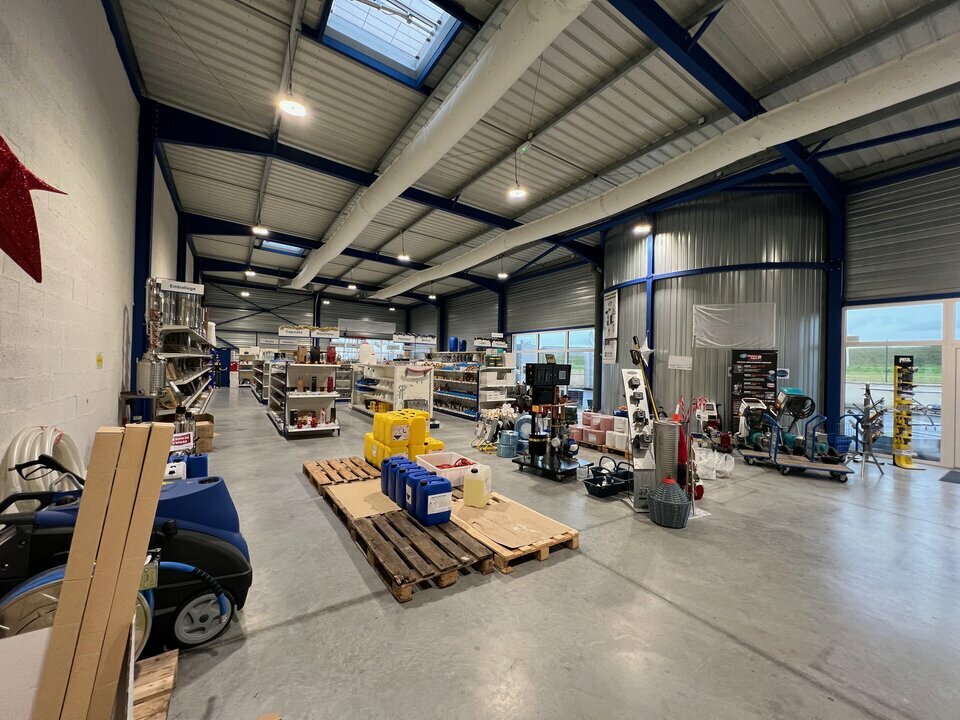 ARTHUR LOYD CHARENTE VENTE-LOCAL D'ACTIVITE-SALLES-D'ANGLES-16