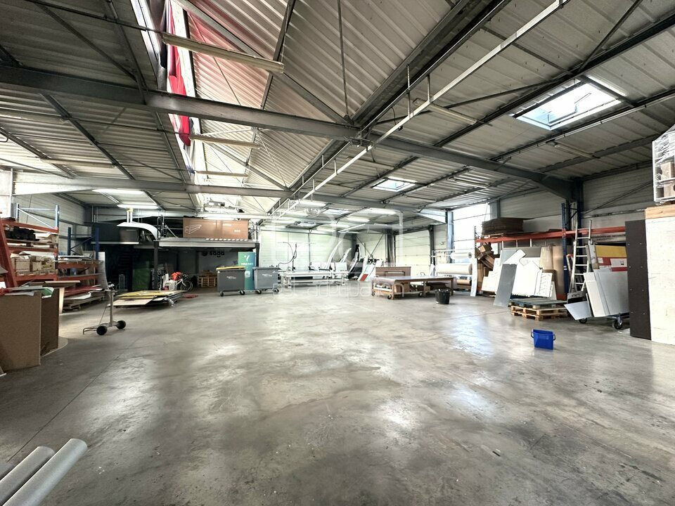 EST ADEQUATION LOCATION-LOCAL D'ACTIVITE-POMPEY-54