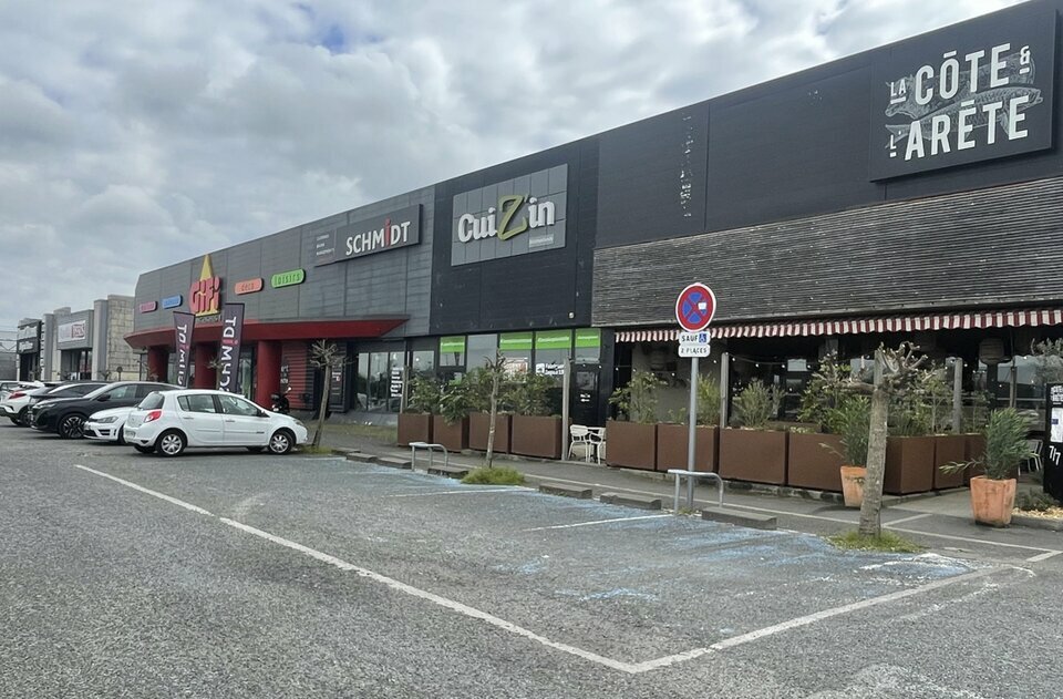 ATP IMMOBILIER LOCATION-LOCAL COMMERCIAL-VILLENAVE-D'ORNON-33