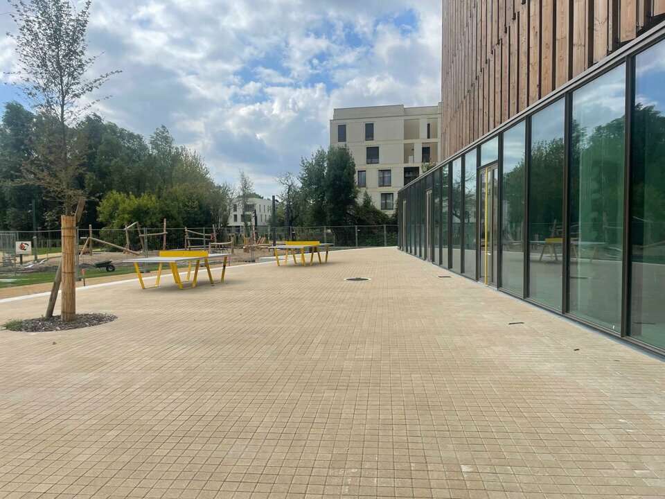 ATP IMMOBILIER LOCATION-LOCAL COMMERCIAL-BRUGES-33