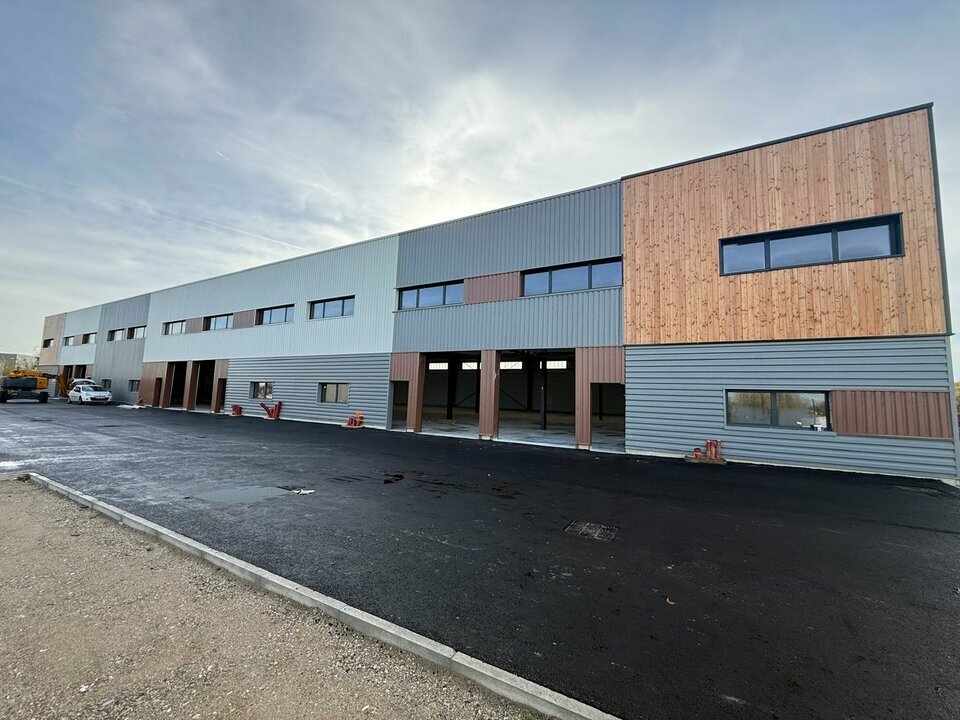 WE INVEST FRANCE LOCATION-LOCAL D'ACTIVITE-VIARMES-95