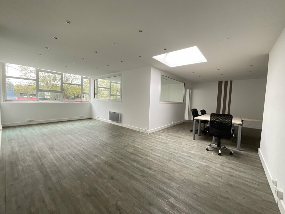 WE INVEST FRANCE LOCATION-BUREAUX-SAINT-THIBAULT-DES-VIGNES-77
