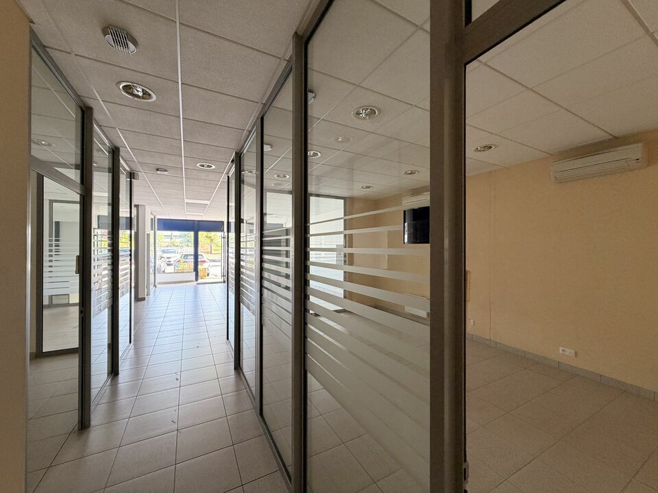 WE INVEST CPC PRO LOCATION-BUREAUX-LESCAR-64