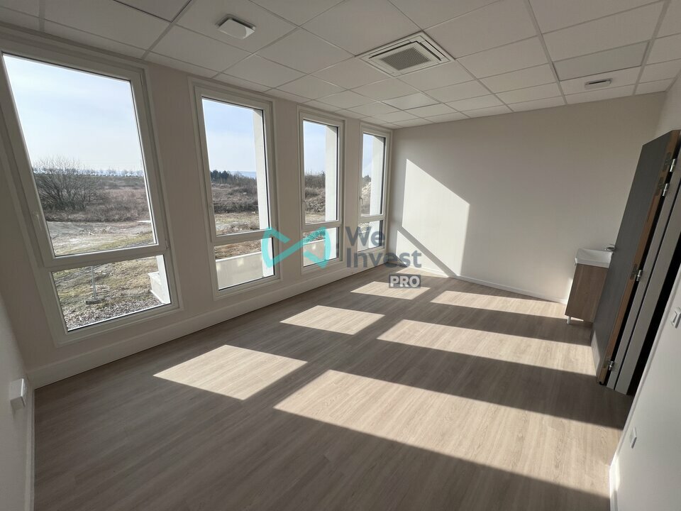WE INVEST FRANCE LOCATION-BUREAUX-BEZANNES-51