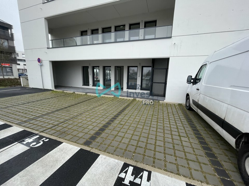 WE INVEST FRANCE LOCATION-BUREAUX-BEZANNES-51