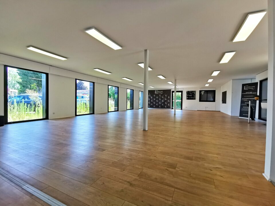 ARROW REIMS LOCATION-LOCAL COMMERCIAL-CORMONTREUIL-51