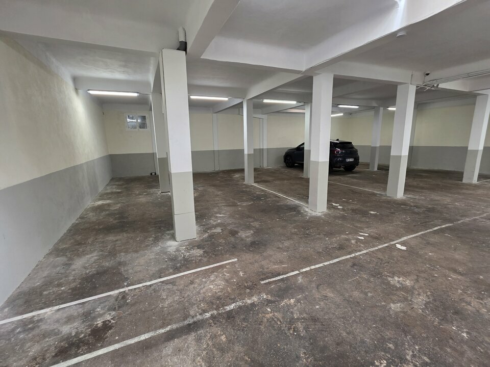 AZUREA COMMERCES   ENTREPRISES VENTE-ENTREPOT-NICE-06