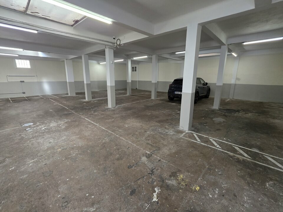 AZUREA COMMERCES   ENTREPRISES LOCATION-LOCAL COMMERCIAL-NICE-06