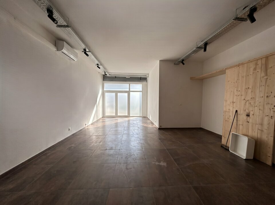 AZUREA COMMERCES   ENTREPRISES LOCATION-LOCAL COMMERCIAL-ANTIBES-06