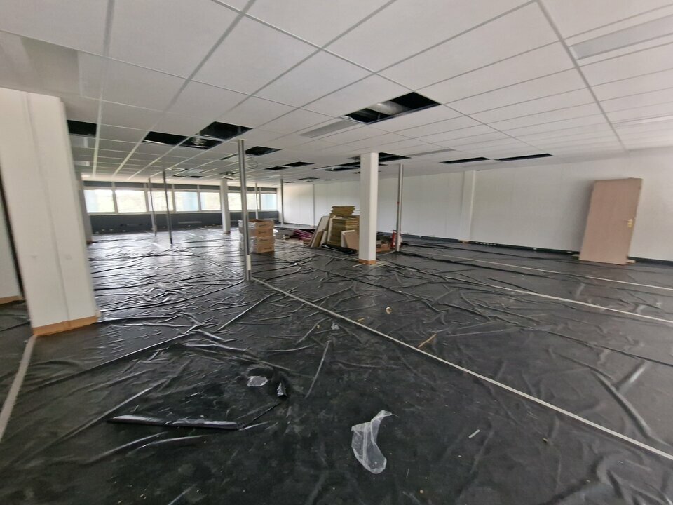 AZUREA COMMERCES   ENTREPRISES LOCATION-ENTREPOT-VALBONNE-06