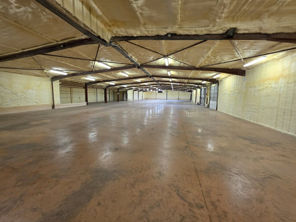 AZUREA COMMERCES   ENTREPRISES LOCATION-ENTREPOT-CARROS-06