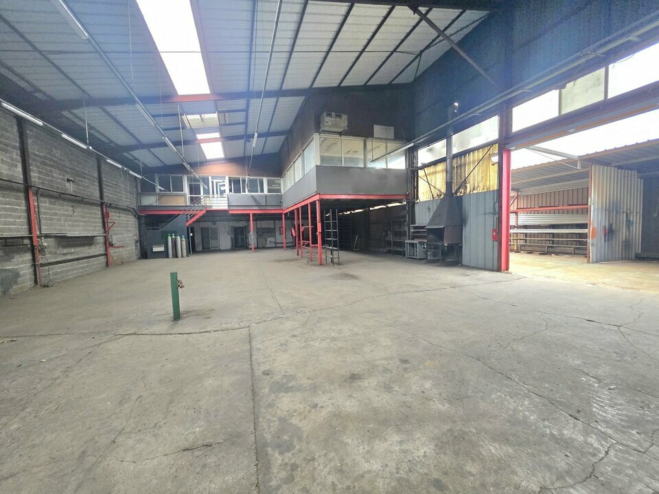 AZUREA COMMERCES   ENTREPRISES VENTE-ENTREPOT-ANTIBES-06