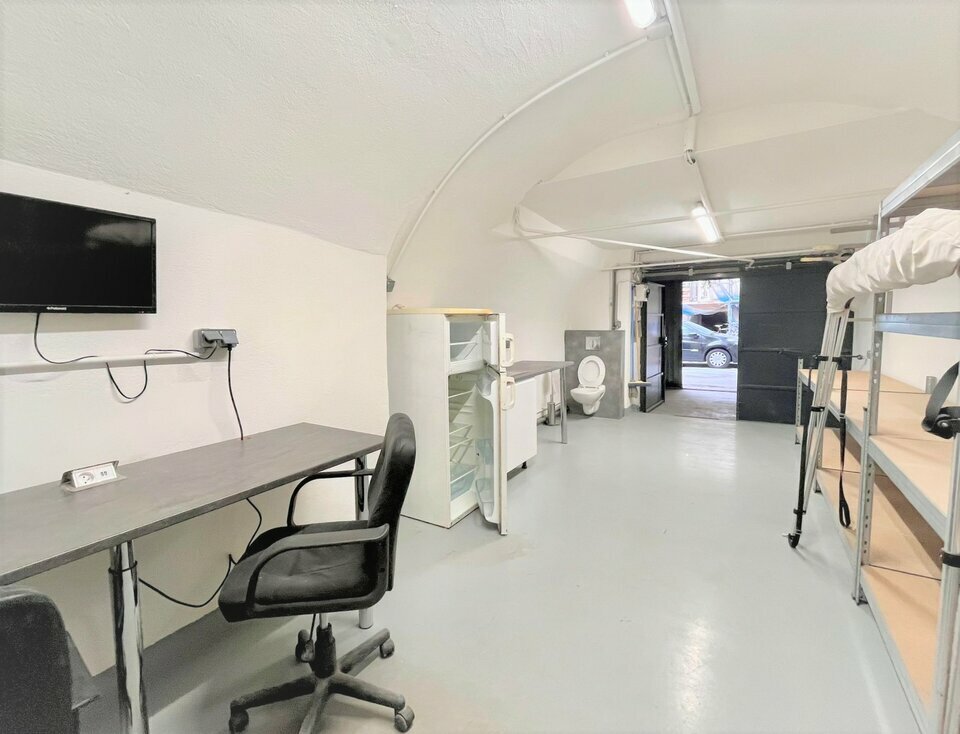 AZUREA COMMERCES   ENTREPRISES LOCATION-ENTREPOT-NICE-06