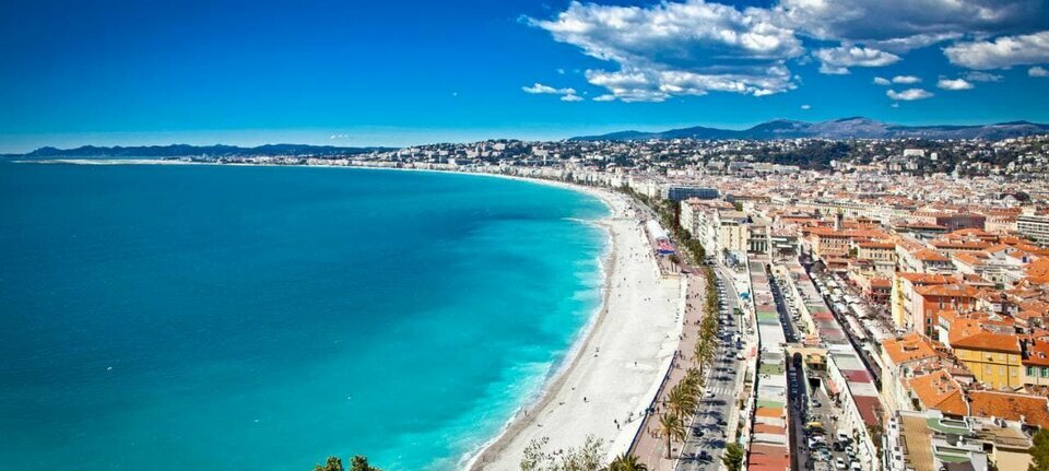 AZUREA COMMERCES   ENTREPRISES CESSION-LOCAL COMMERCIAL-NICE-06