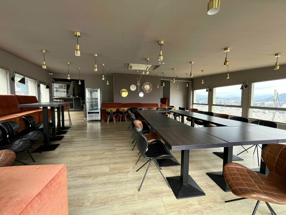 AZUREA COMMERCES   ENTREPRISES LOCATION-LOCAL COMMERCIAL-NICE-06