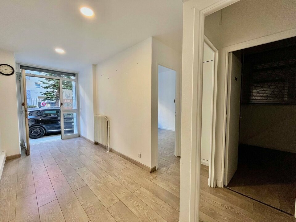 AZUREA COMMERCES   ENTREPRISES LOCATION-LOCAL COMMERCIAL-NICE-06