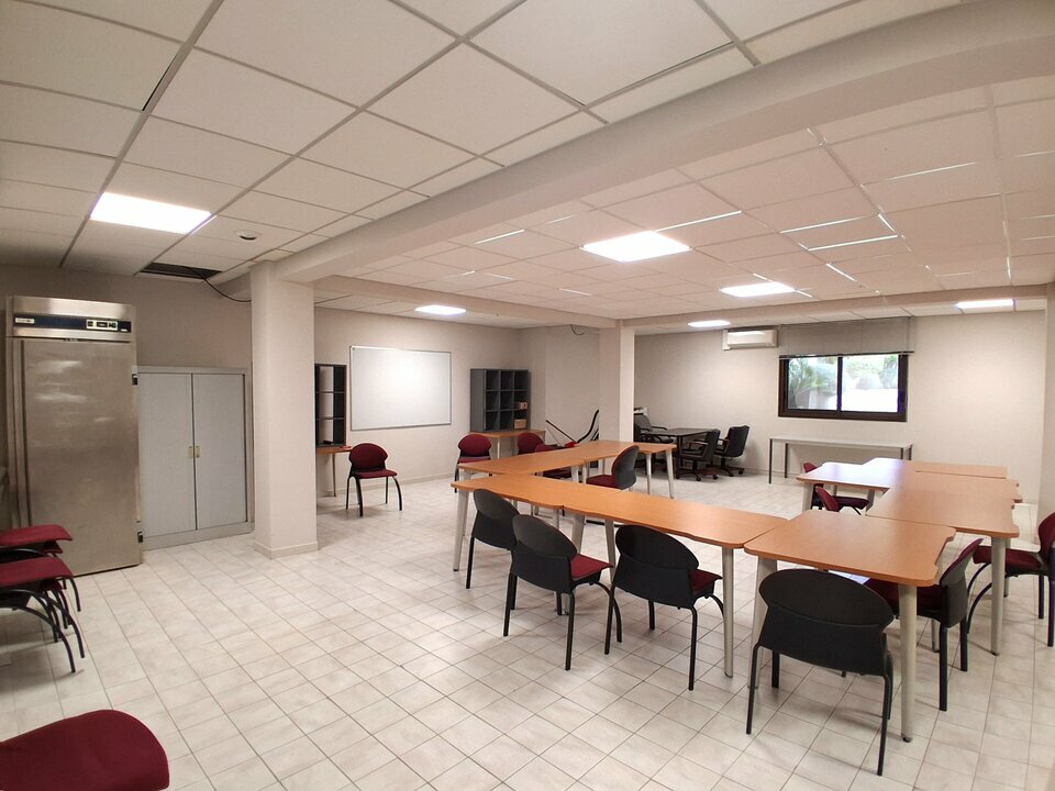 AZUREA COMMERCES   ENTREPRISES VENTE-BUREAUX-MOUGINS-06